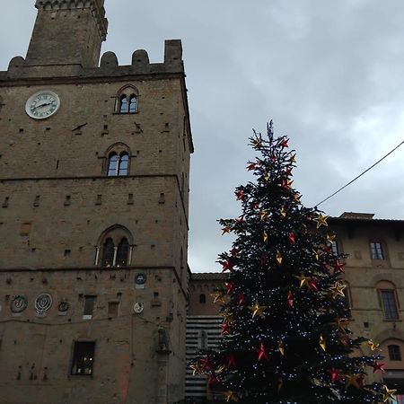 Appartamento il mandorlo nel centro di Volterra Esterno foto